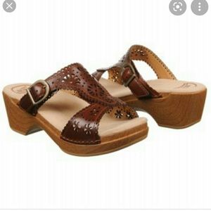 Dansko Sapphire sandals, size 39